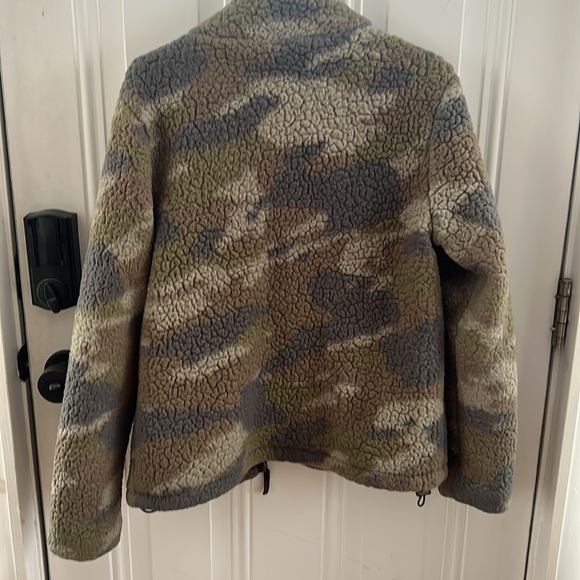 (5/$20) Jaime Camo Sherpa Jacket - Picture 6 of 9